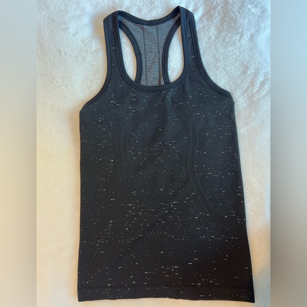 lululemon tank top.